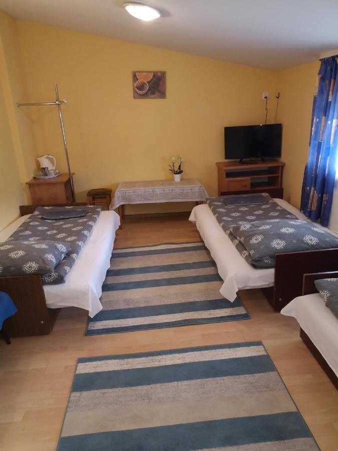 Zajazd Lesny Tuszyn Cameră foto