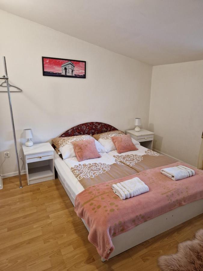 Zajazd Lesny Tuszyn Exterior foto