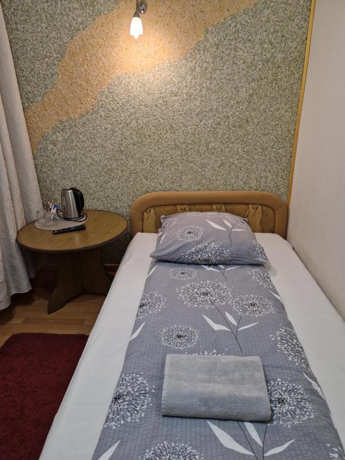 Zajazd Lesny Tuszyn Exterior foto