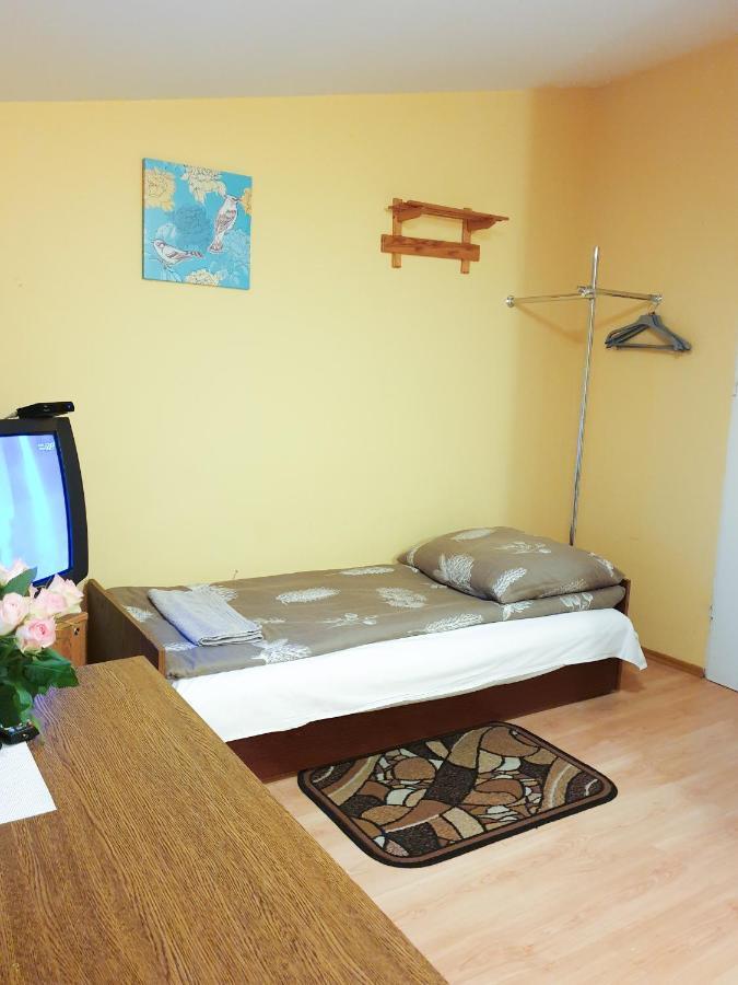 Zajazd Lesny Tuszyn Exterior foto